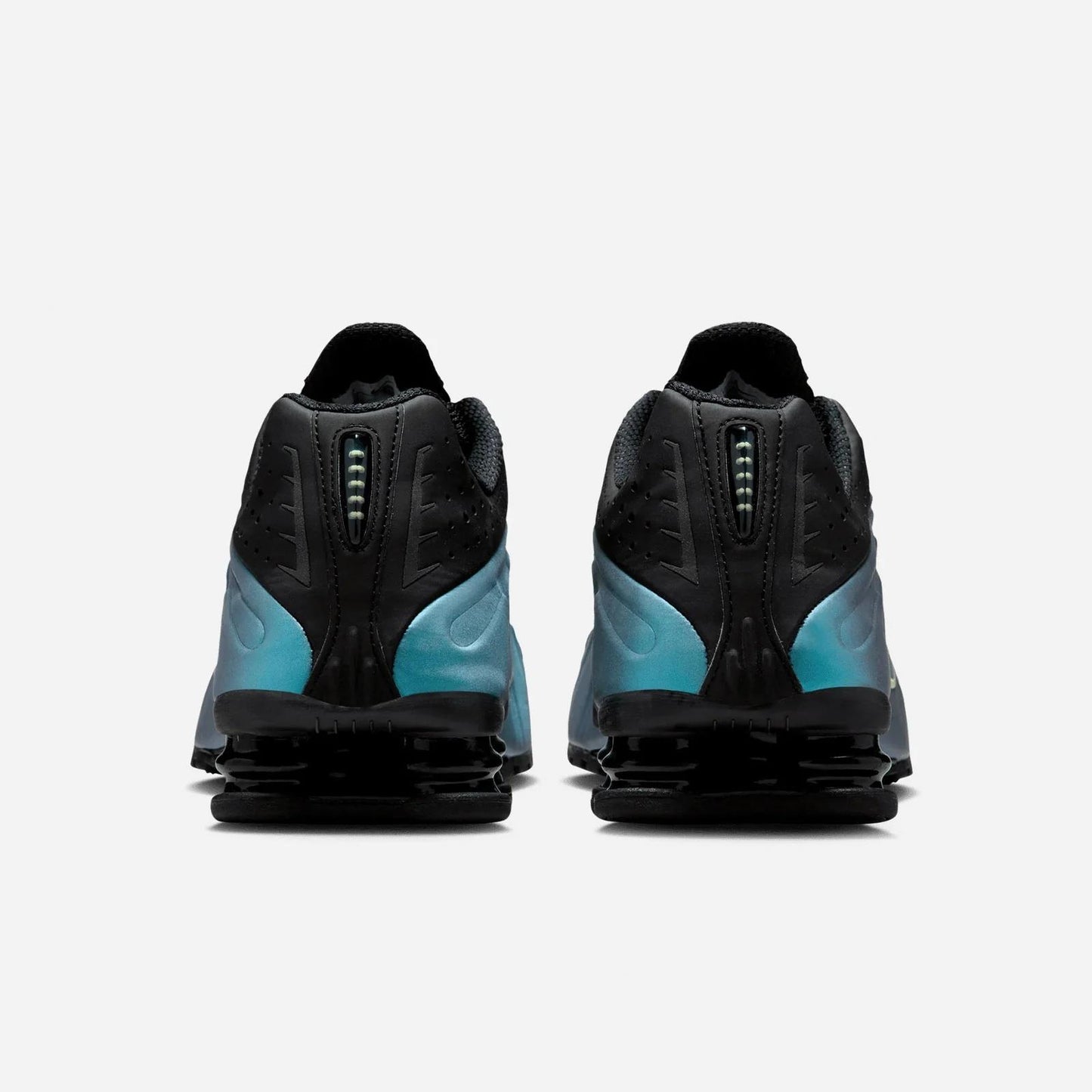 Nike Shox R4 
Sapphire Light Liquid Lime