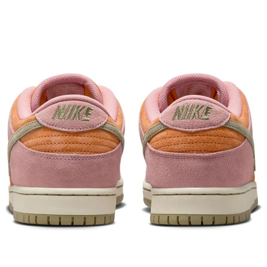 Nike SB Dunk Low Red Stardust