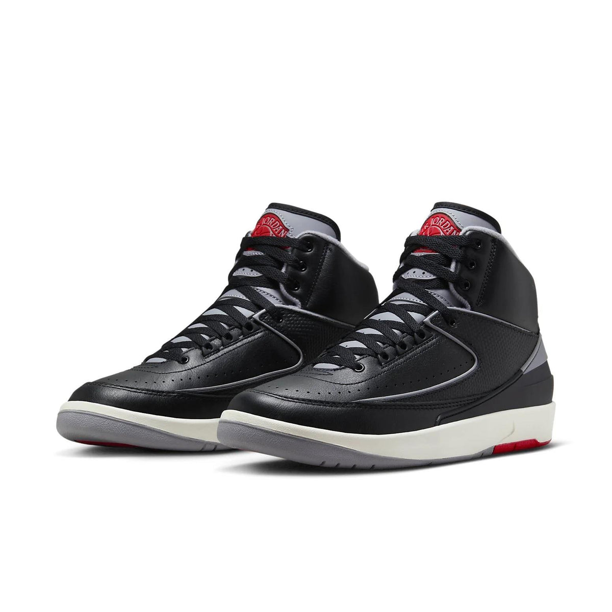 Jordan 2 Retro 
Black Cement
