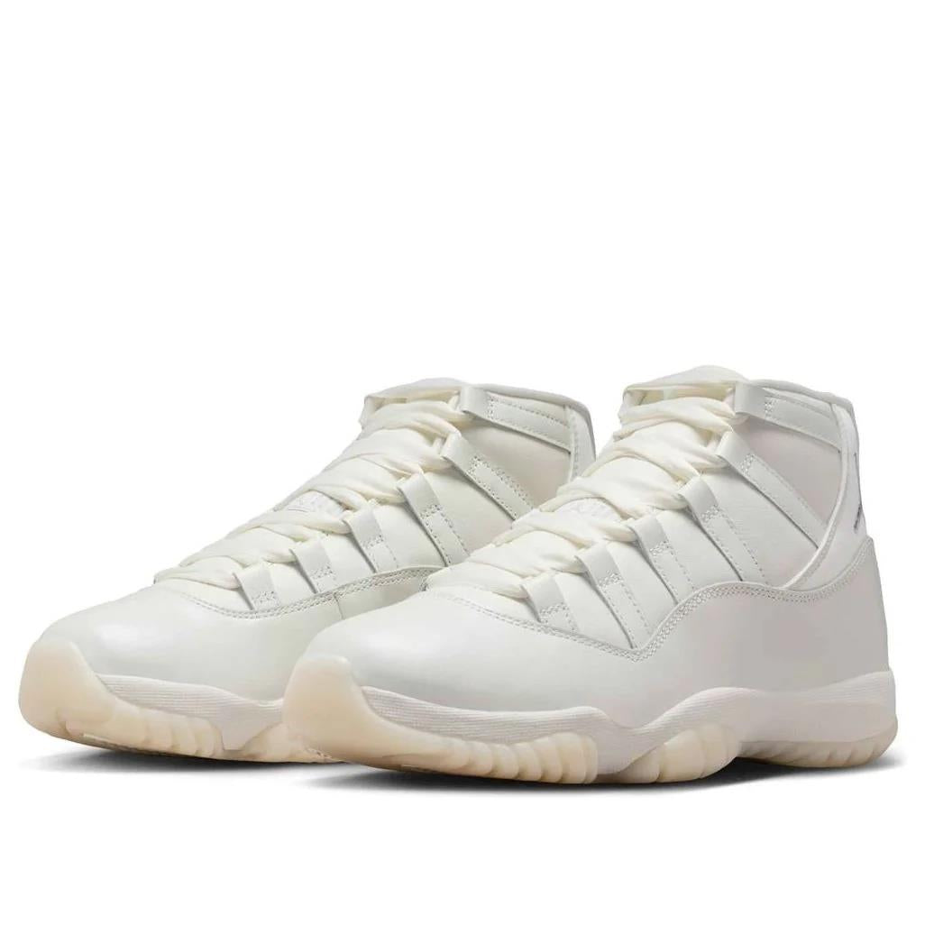 Jordan 11 Retro Pearl (Women's)