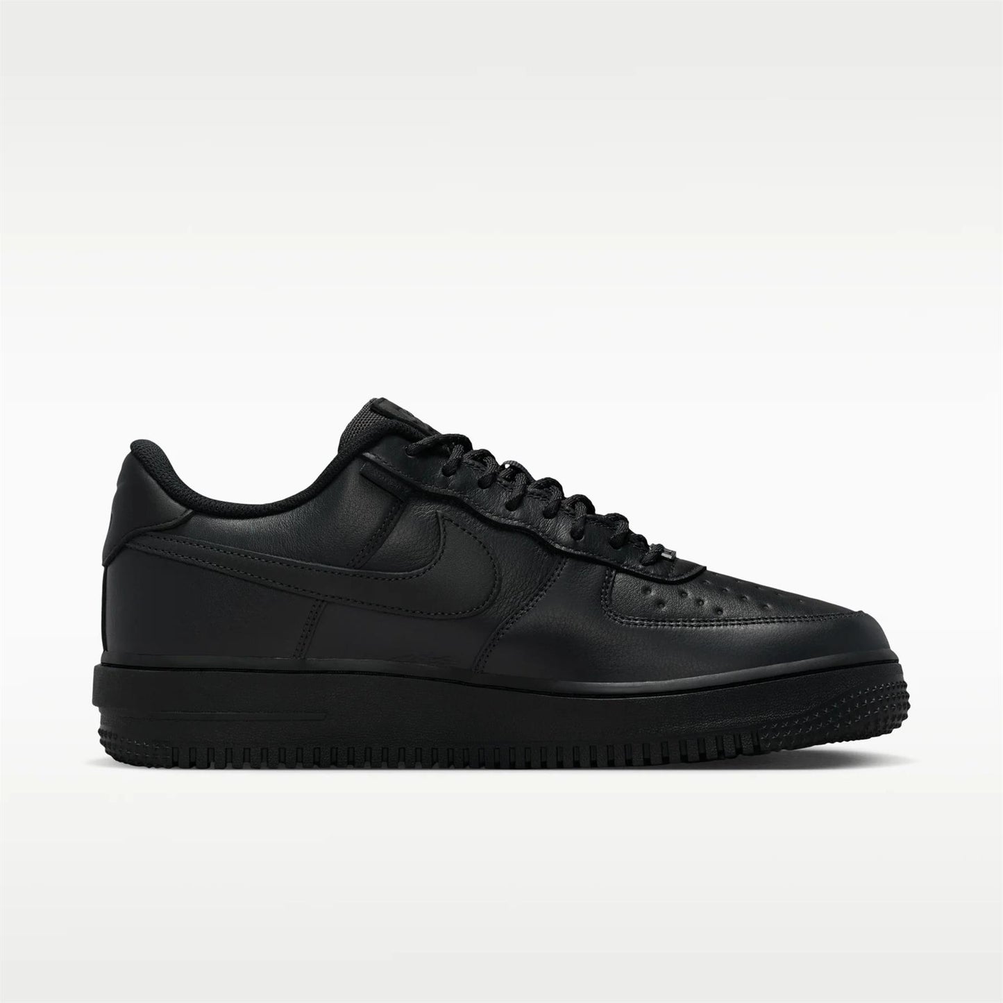 Nike Air Force 1 Low Gore-Tex Vibram 
Black
