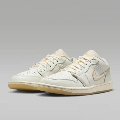 Jordan 1 Low SE Metallic Team Gold (Women's)
