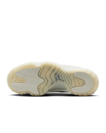 Jordan 11 Retro Pearl (Women's)