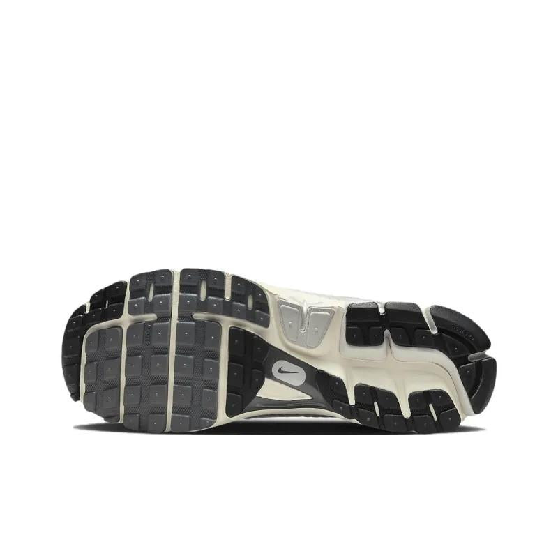 Nike Zoom Vomero 5 Platinum Tint