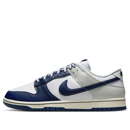 Nike Dunk Low New York Yankees