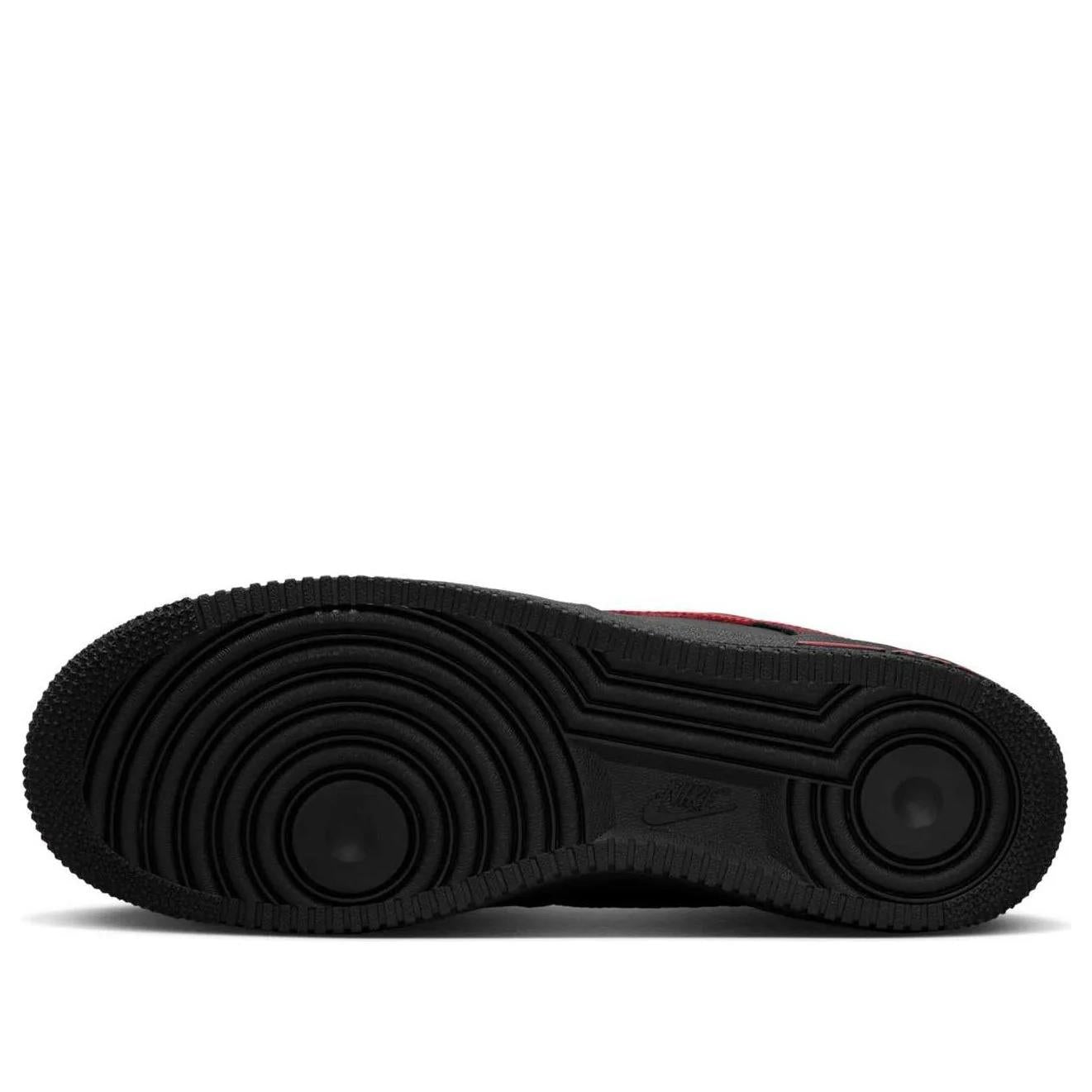 Nike Air Force 1 Low '07 LV8 Bred