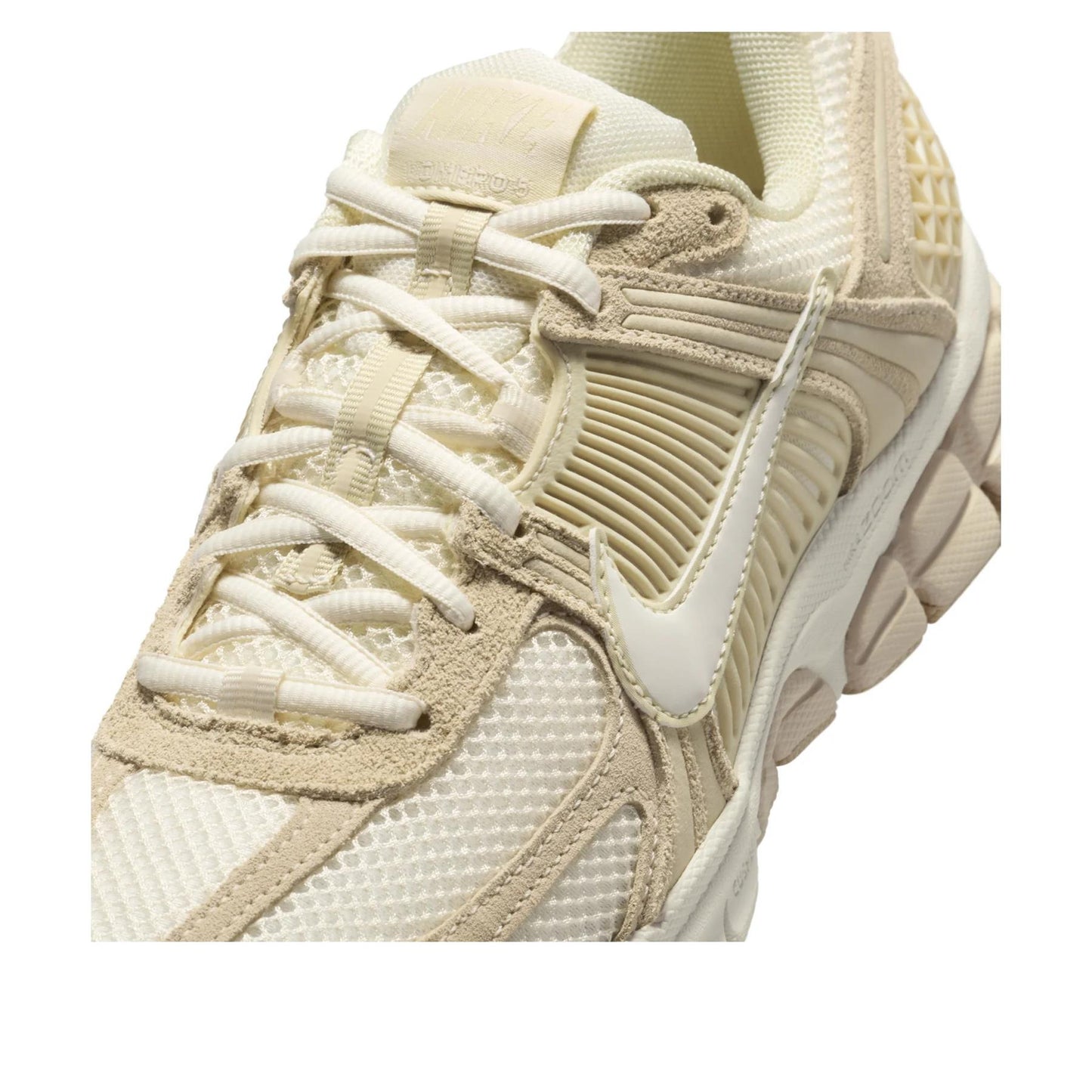 Nike Zoom Vomero 5 
Beach Light Khaki (Women's)