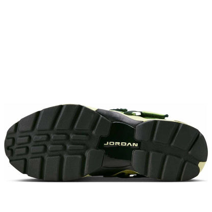 Jordan Trunner LX Luminous Green (Women's) HQ2164-302