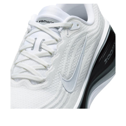Nike Vomero Plus 
White Black Cool Grey