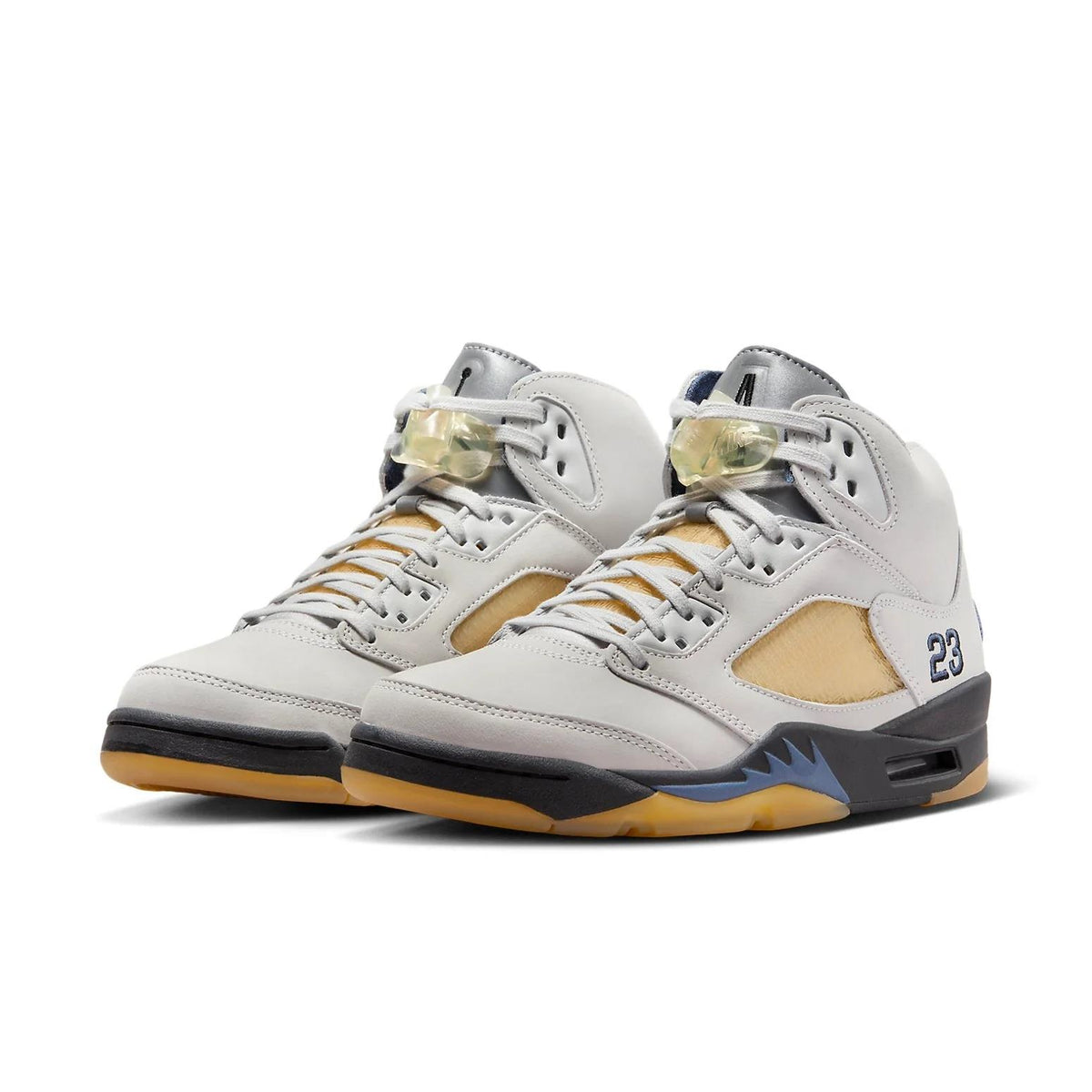 Jordan 5 Retro 
A Ma Maniére Dawn (Women's)