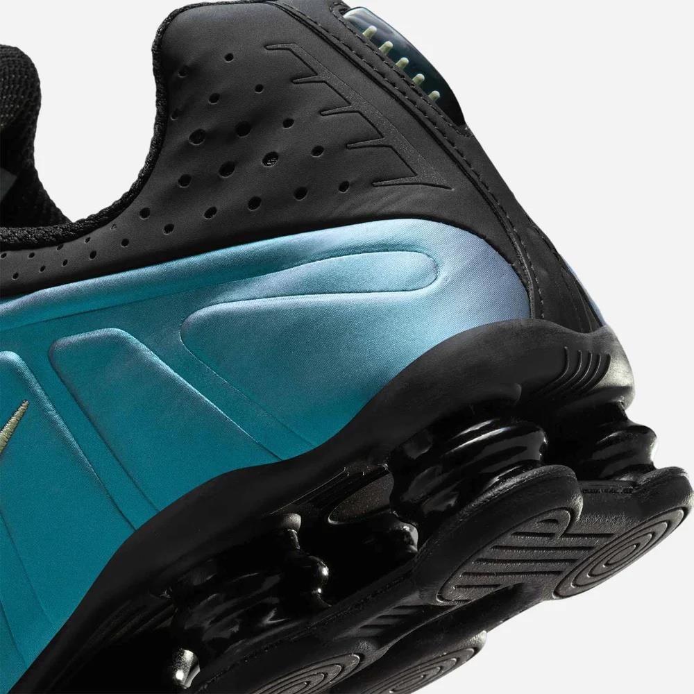 Nike Shox R4 
Sapphire Light Liquid Lime
