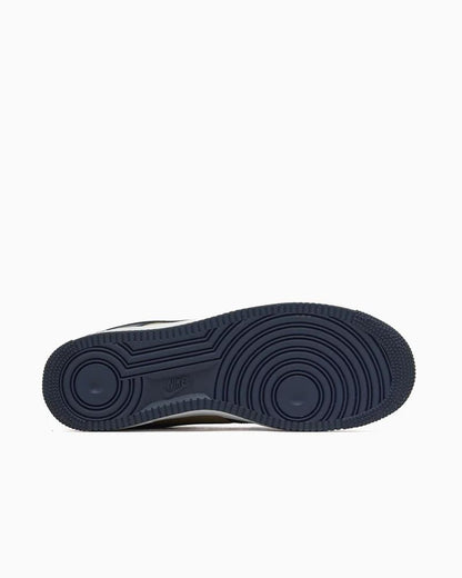 Nike Air Force 1 Low 07 
Parachute Beige Obsidian