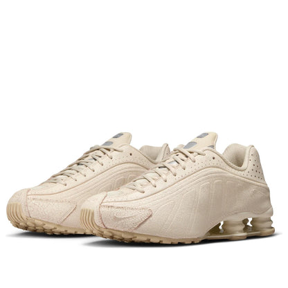 Nike Shox R4 
Natural Distressed Leather