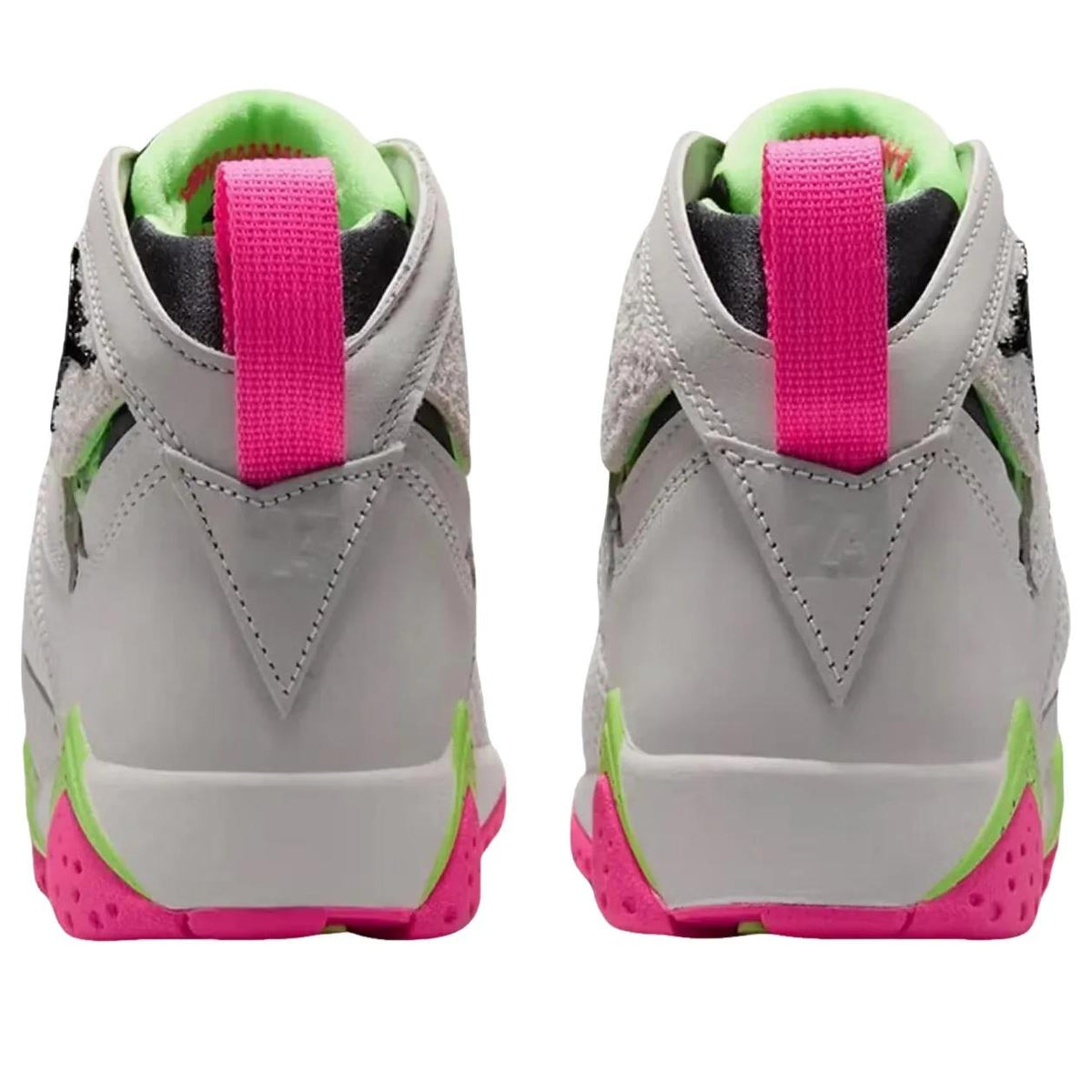 Jordan 7 Retro 
Tennis Day