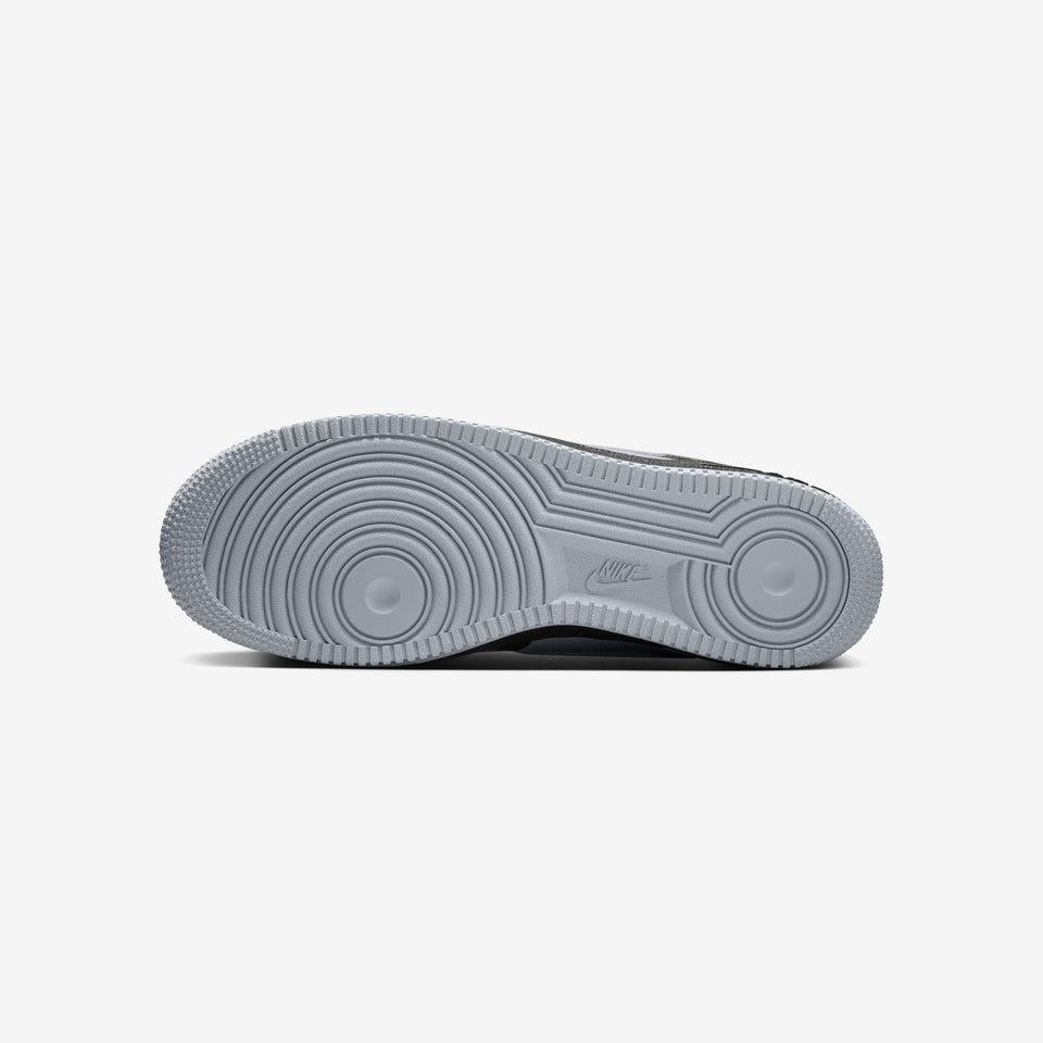 Nike Air Force 1 Low 
Syna Central Cee Black White Smoke Grey
