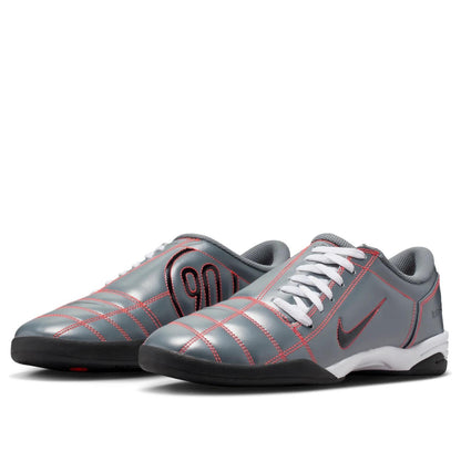 Nike Total 90 3 
Smoke Grey Bright Crimson