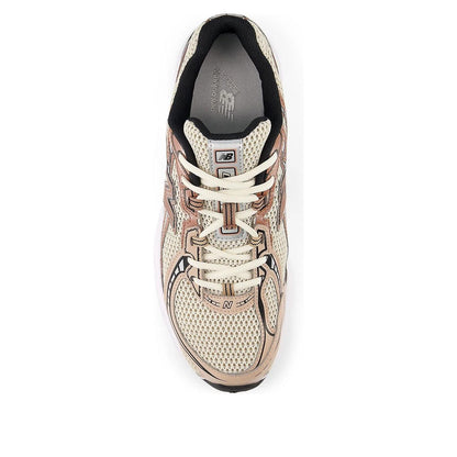 New Balance 740 
Rich Oak Bisque Pecan