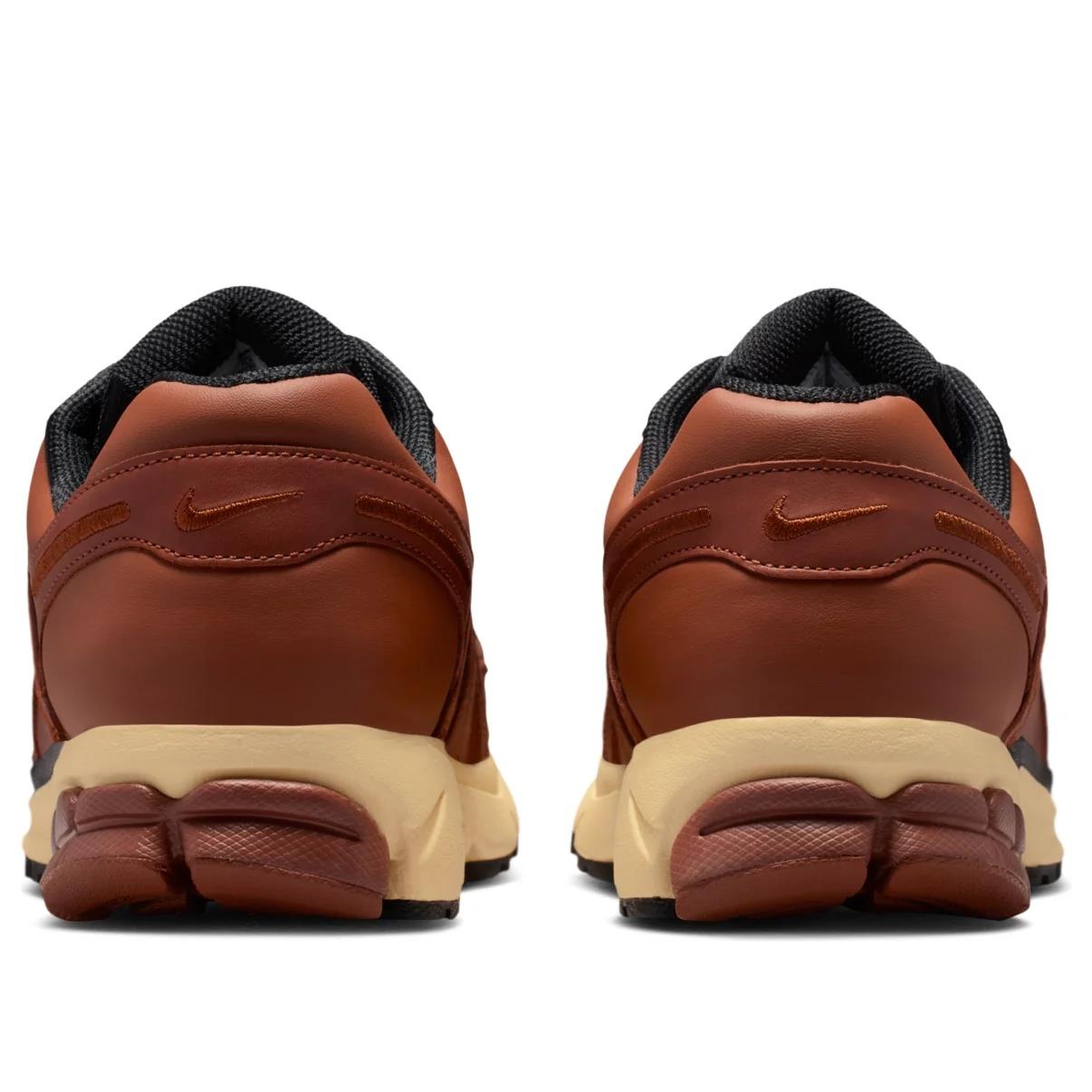 Nike Zoom Vomero 5 
Swooshless Pony Sail