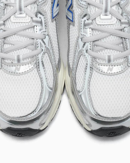 New Balance 740 
Blue Bird Angora