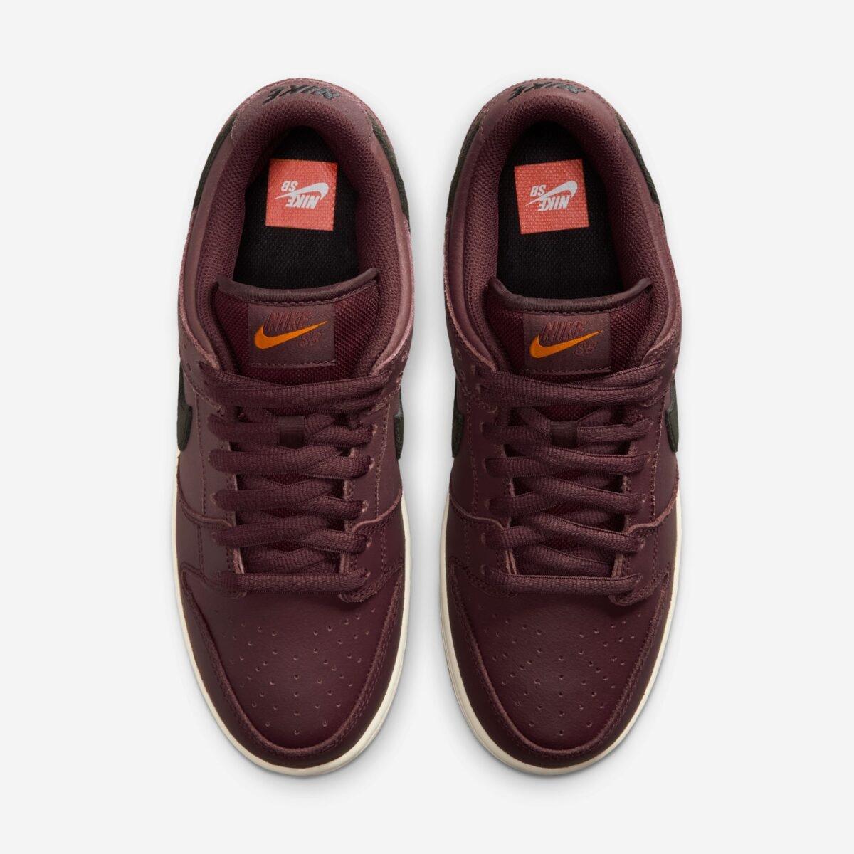 Nike SB Dunk Low Pro 
Burgundy Crush