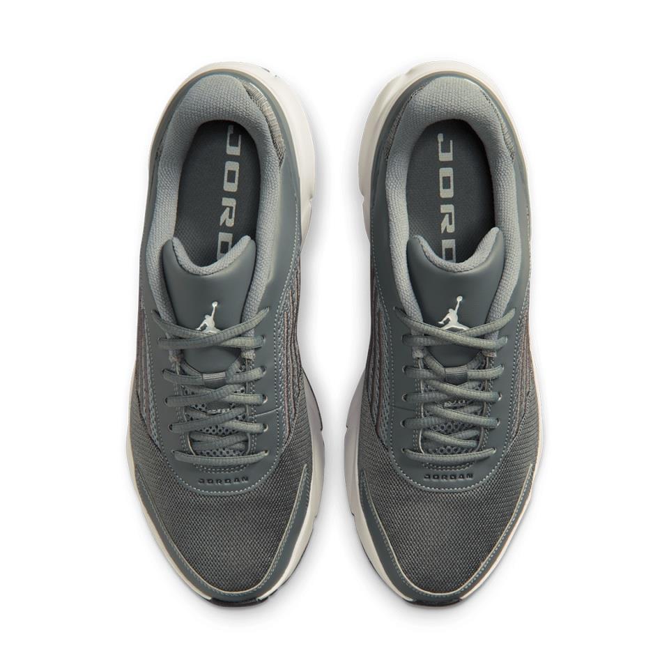 Jordan Trunner Flow 
Smoke Grey Iron Grey