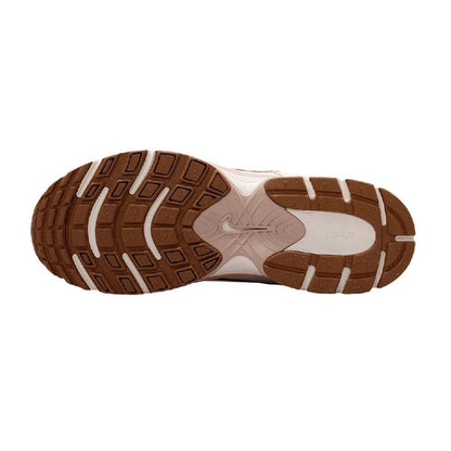 Nike V5 RNR 
Sail Pale Ivory Light British Tan