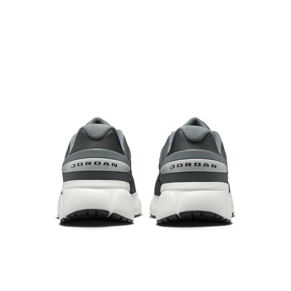 Jordan Trunner Flow 
Smoke Grey Iron Grey