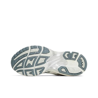 ASICS Gel-Kayano-14 
Birch Dark Pewter