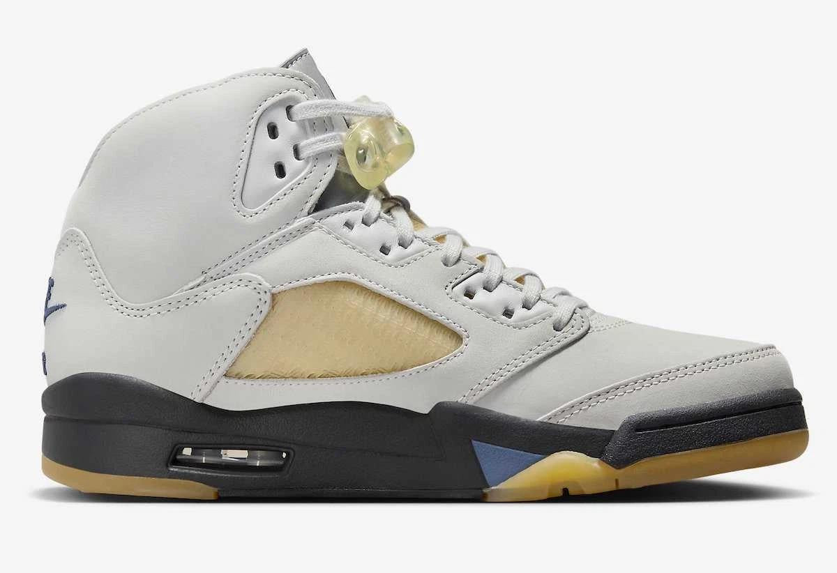 Jordan 5 Retro 
A Ma Maniére Dawn (Women's)