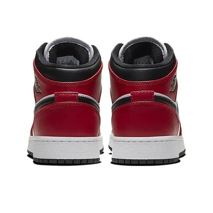 Jordan 1 Mid Chicago Black Toe (GS) size 4Y