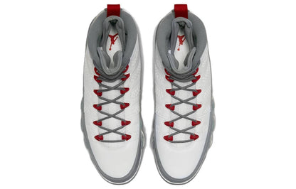 Jordan 9 Retro 
Fire Red