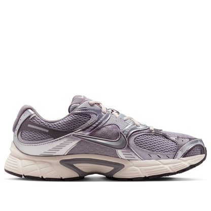 Nike V5 RNR 
Cement Grey Grey Fog Light Orewood Brown