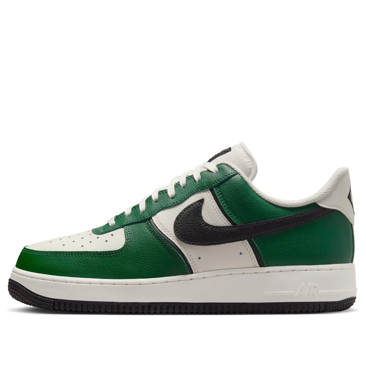 Nike Air Force 1 '07 LV8 
Fir Sail Black