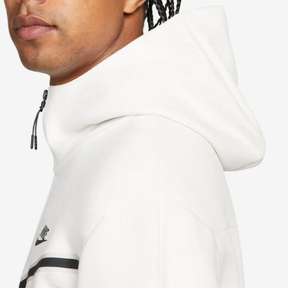 Nike Sportswear Tech Fleece Full-Zip Hoodie 
Phantom Black