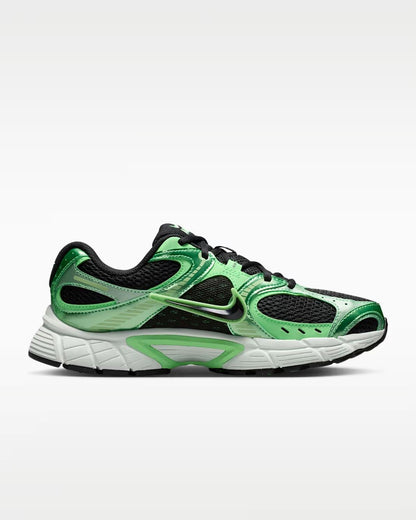 Nike V5 RNR 
Women's Shoes with Reflective Accents