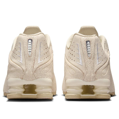 Nike Shox R4 
Natural Distressed Leather