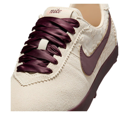 Nike Astro Grabber Leather SE 
Light Cream Burgundy Crush (Women's)
