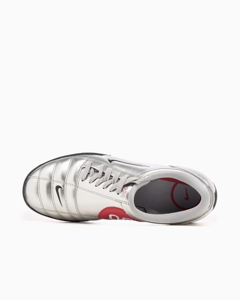 Nike Total 90 3 SP 
Metallic Silver Black