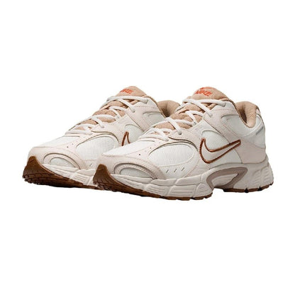 Nike V5 RNR 
Sail Pale Ivory Light British Tan