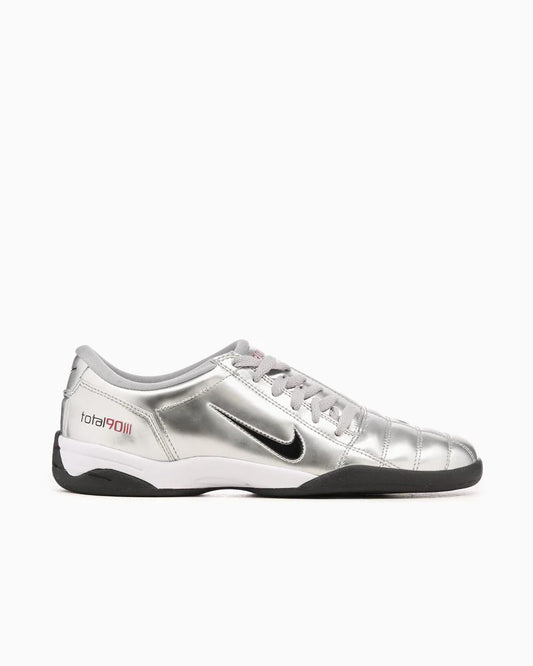 Nike Total 90 3 SP 
Metallic Silver Black