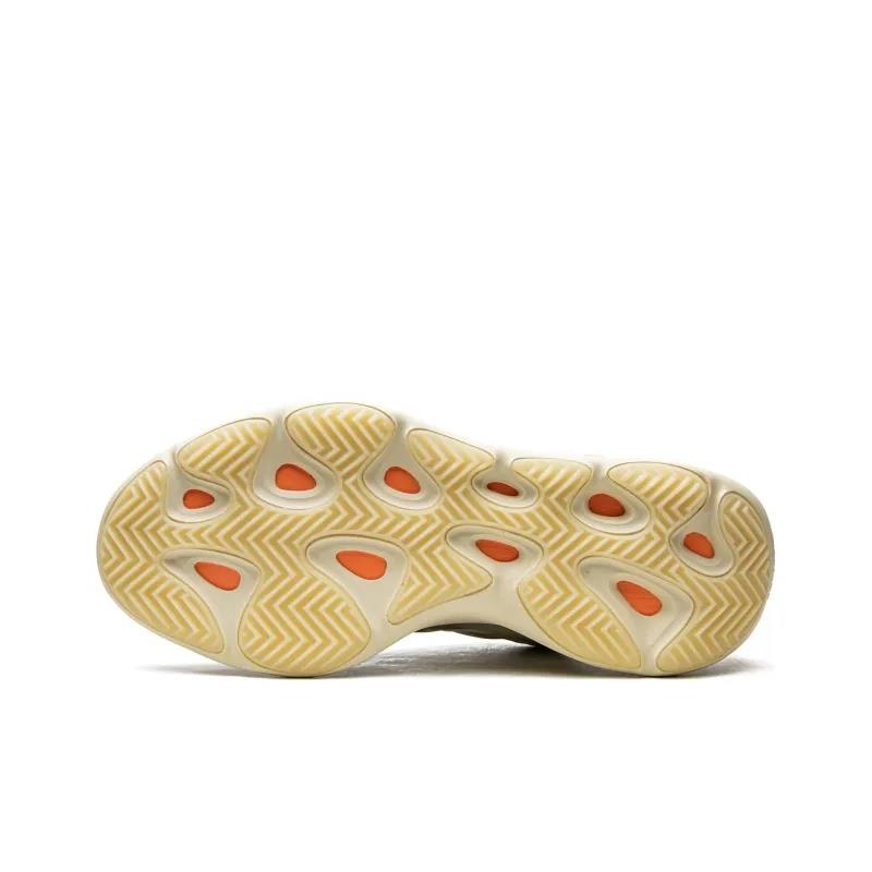 Adidas Yeezy 700 V3 Fade Salt size 4