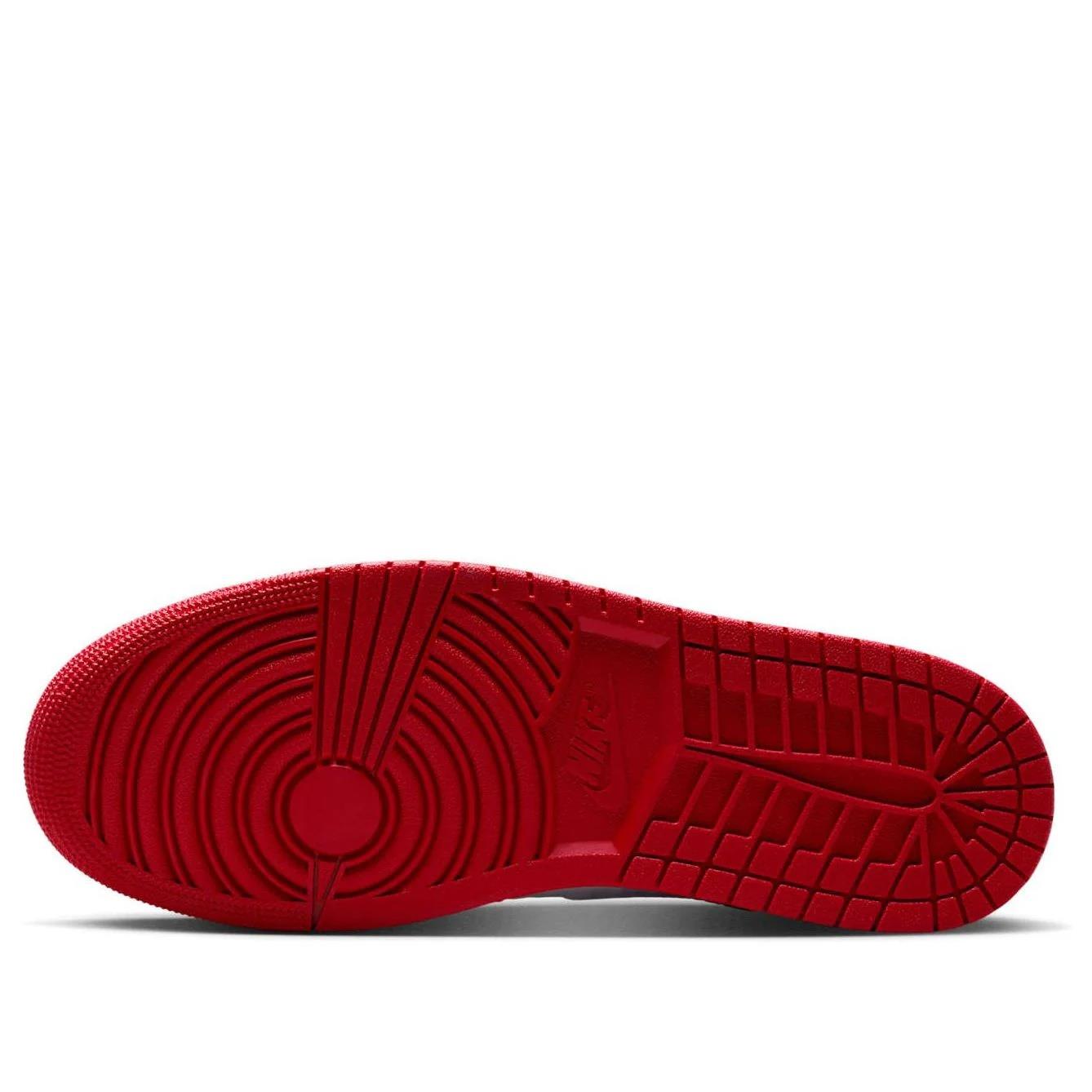Jordan 1 Mid SE Patent Bred Toe