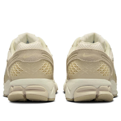 Nike Zoom Vomero 5 
Beach Light Khaki (Women's)