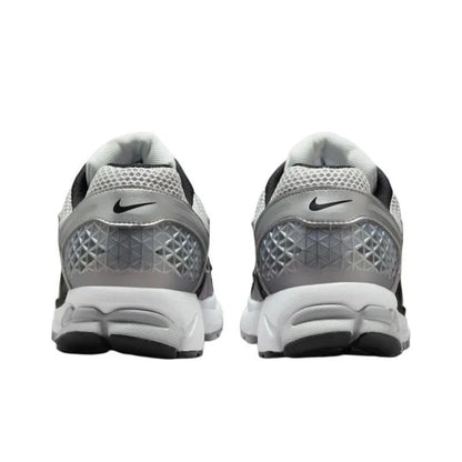 Nike Zoom Vomero 5Metallic Silver Black