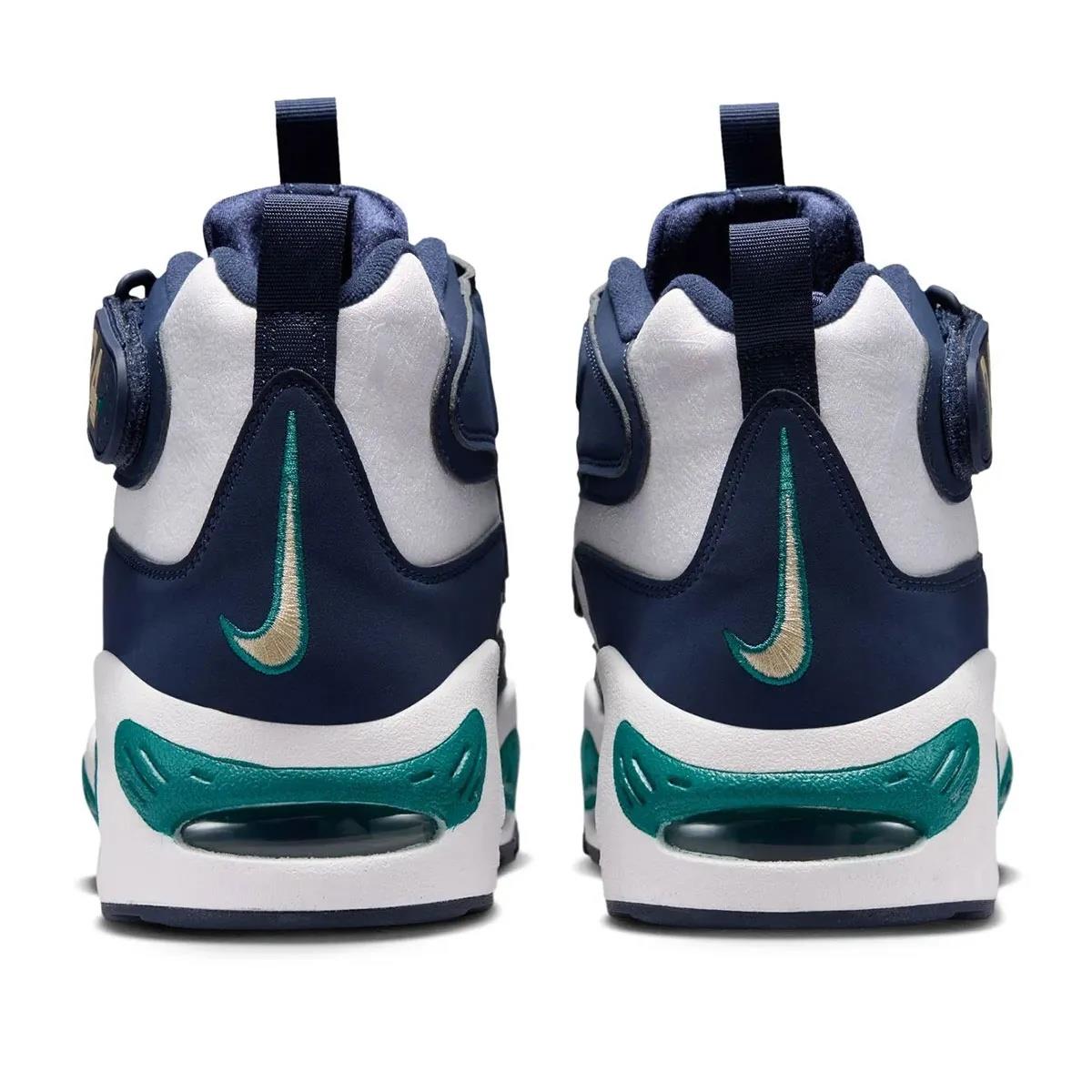 Nike Air Griffey Max 1 
Hall of Fame