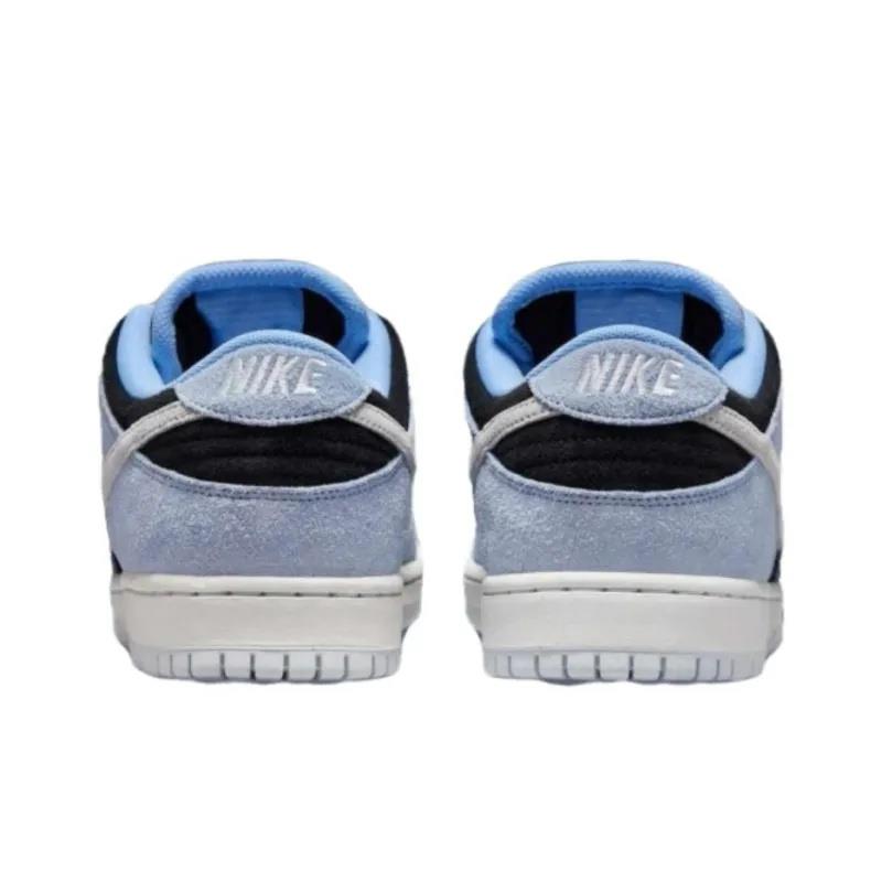 Nike SB Dunk Low 
Black Aluminum