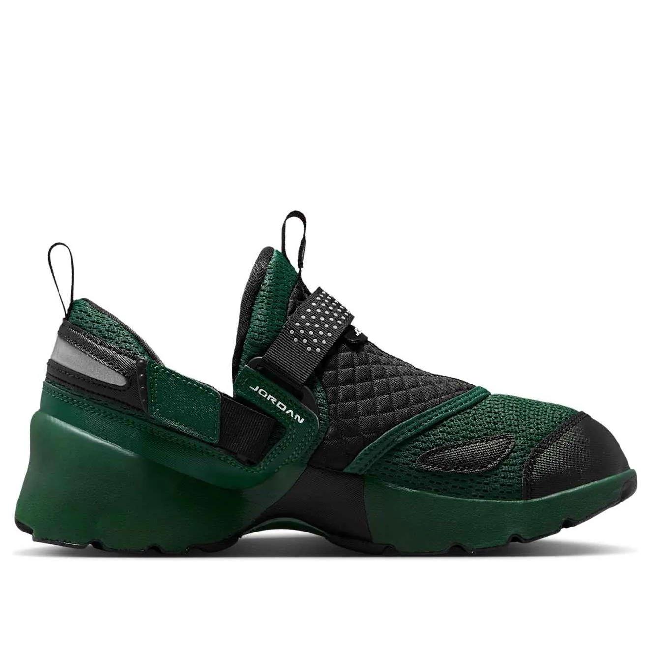 Jordan Trunner LX Fir (Women's) HQ2164-300