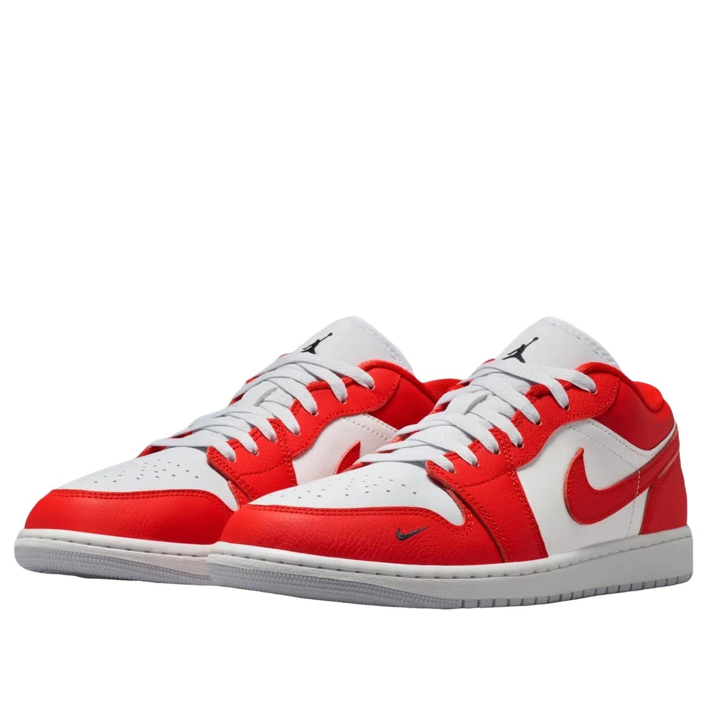 Jordan 1 Low SE 
Chile Red