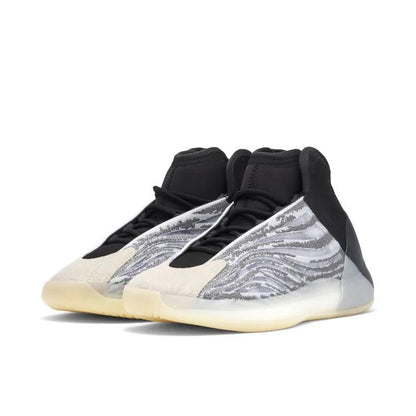 adidas Yeezy QNTM 
(Lifestyle Model)
