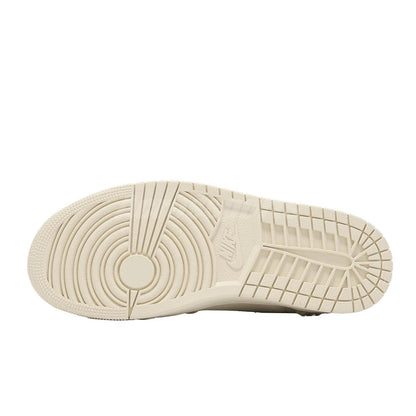 Jordan 1 Low 
Method of Make Legend Light Brown (Women's)